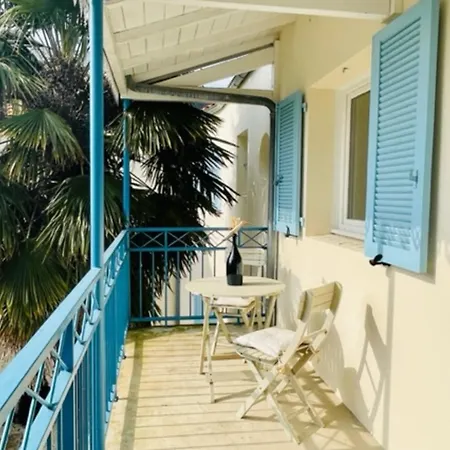 Apartamento Bright And Well Decorated Nest In *