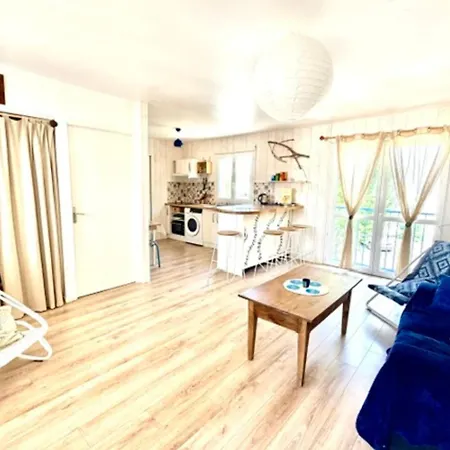 Appartamento Bright&well Decorated Nest In La Rochelle (Charente-Maritime)